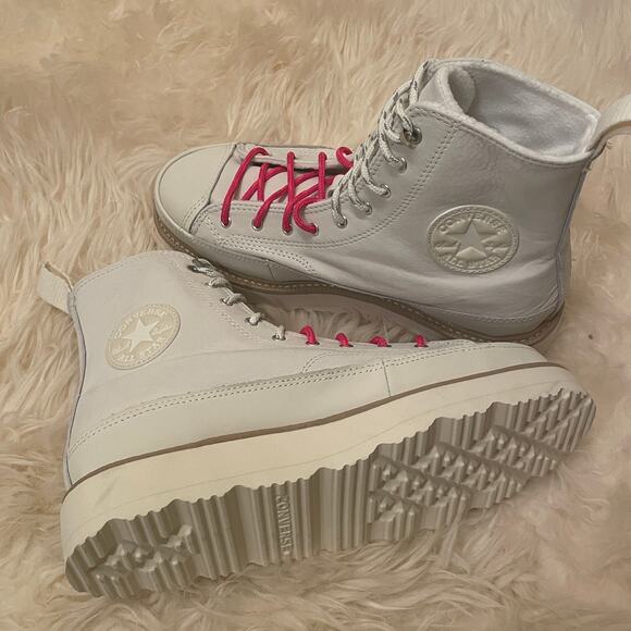 Converse Lugged 2.0 Hi Sneakers 7M/8.5W | White Leather Boots Platform High Tops - Picture 6 of 12